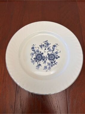 Vintage Enoch Wedgwood (Tunstall) Ltd. "Royal
Blue" Ironstone Dinner Plate